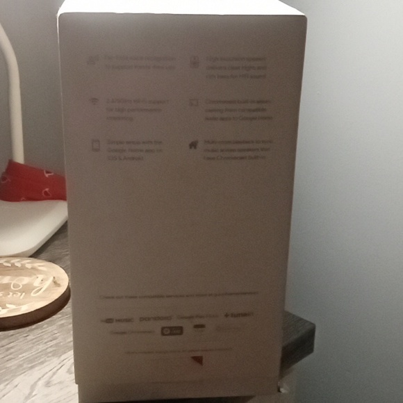 Home Voice -activated speaker by Google - Picture 4 of 7